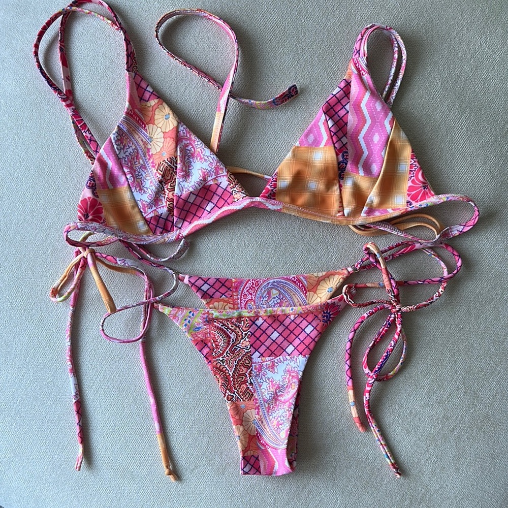 Kulani Kinis Bikini